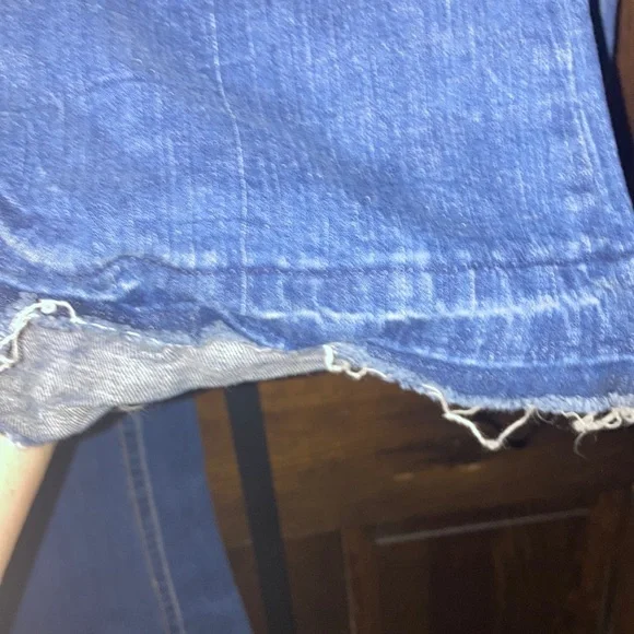 Amethyst Jeans Blue Flare with Distressed Details - Picture 7 of 13